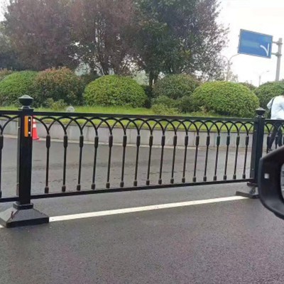 交通護(hù)欄 防撞交通護(hù)欄 道路交通護(hù)欄