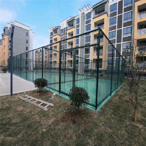 體育場護(hù)欄網(wǎng) 墨綠色浸塑 5公分網(wǎng)孔