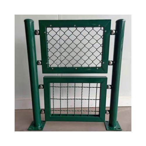 墨綠色學校操場圍網(wǎng) 操場護欄網(wǎng) 操場網(wǎng)圍欄