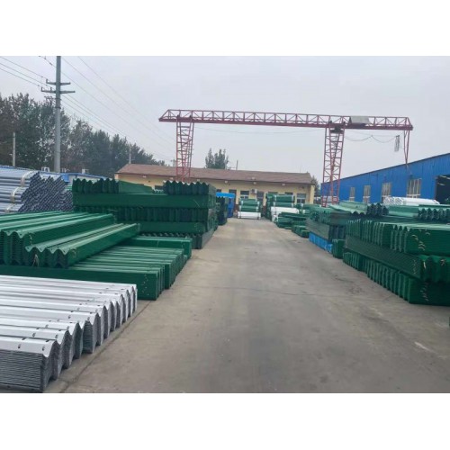 波形護欄   公路護欄