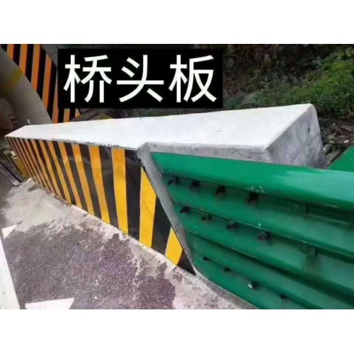 廠家直銷護欄多少錢一米