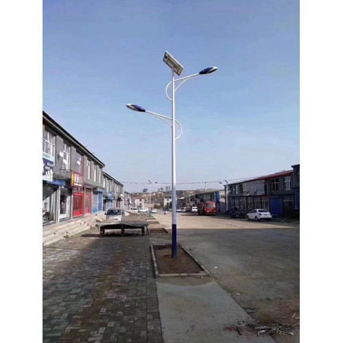 雙臂太陽能路燈樣式 高低臂太陽能路燈價(jià)格