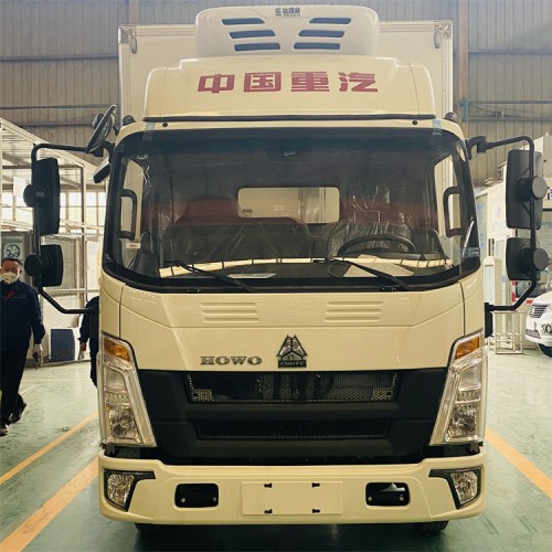 重汽豪沃冷藏車(chē)