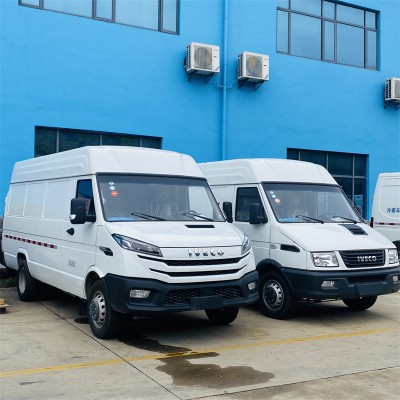 國(guó)六依維柯長(zhǎng)軸面包冷藏車(chē)