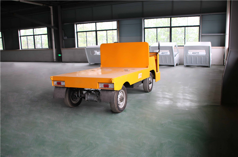5電動搬運(yùn)車圖片