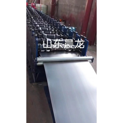 全自動貨車車廂前板生產(chǎn)線