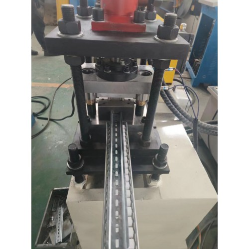 全自動(dòng)配電柜設(shè)備C型材生產(chǎn)線(xiàn)廠家直銷(xiāo)