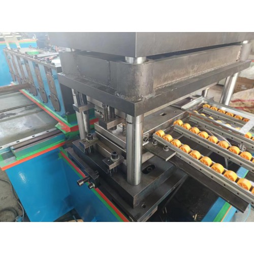 全自動(dòng)高低壓柜生產(chǎn)線(xiàn)立柱橫梁型材生產(chǎn)設(shè)備