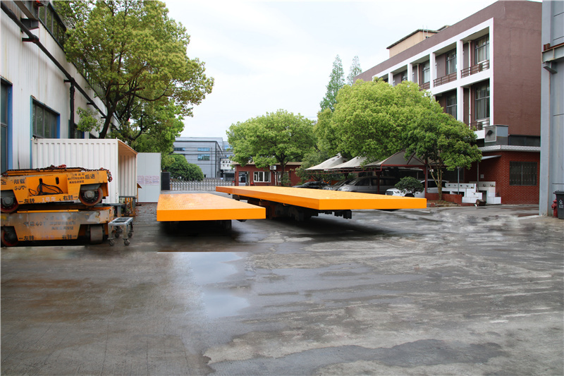 4無人駕駛電動(dòng)車